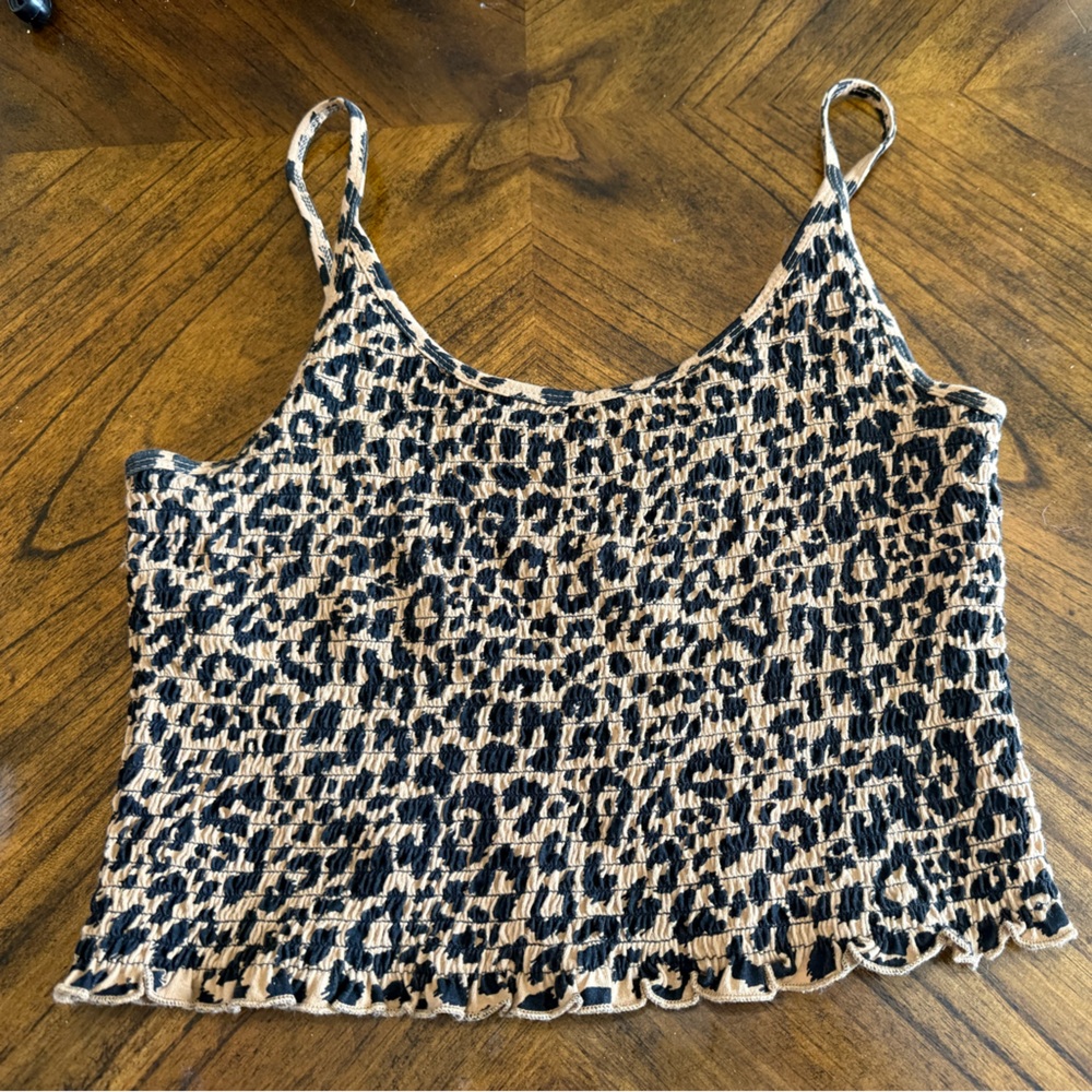 Hollister Black and Tan Leopard Print Crop Top